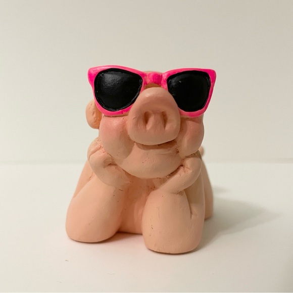 Vintage Wetherbee Pig Figurine Sun Bathing Figure - Picture 2 of 14